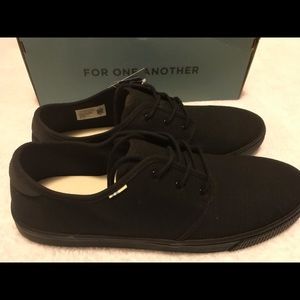 Toms Carlo Black/Black Heritage Canvas. Size 11
